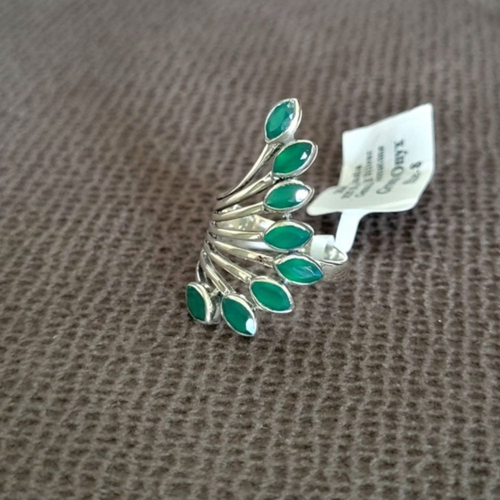 Shivam Cascading Green💚 Onyx Petals Ring💍 - NWT - Picture 3 of 16